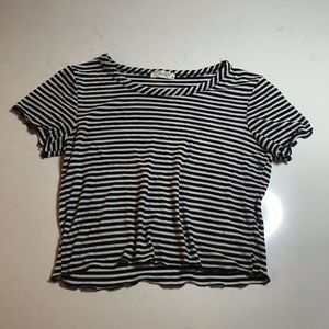 Black/White Striped Crop Top w/ Frilled Sleeves